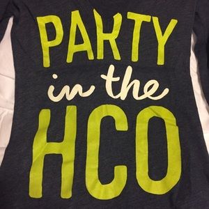 Long sleeve v neck graphic